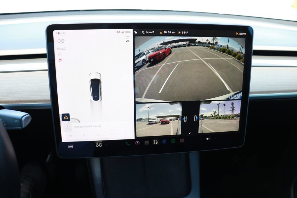 Used 2021 Tesla Model Y Long Range AWD/4WD image 24