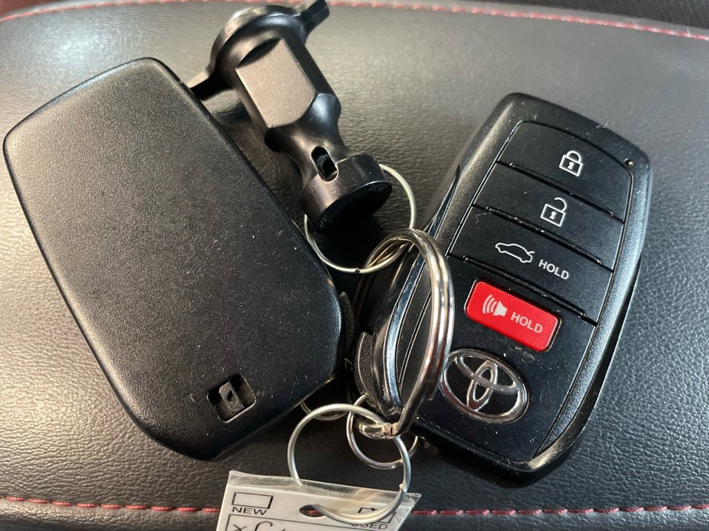 Used 2023 Toyota Corolla SE image 18