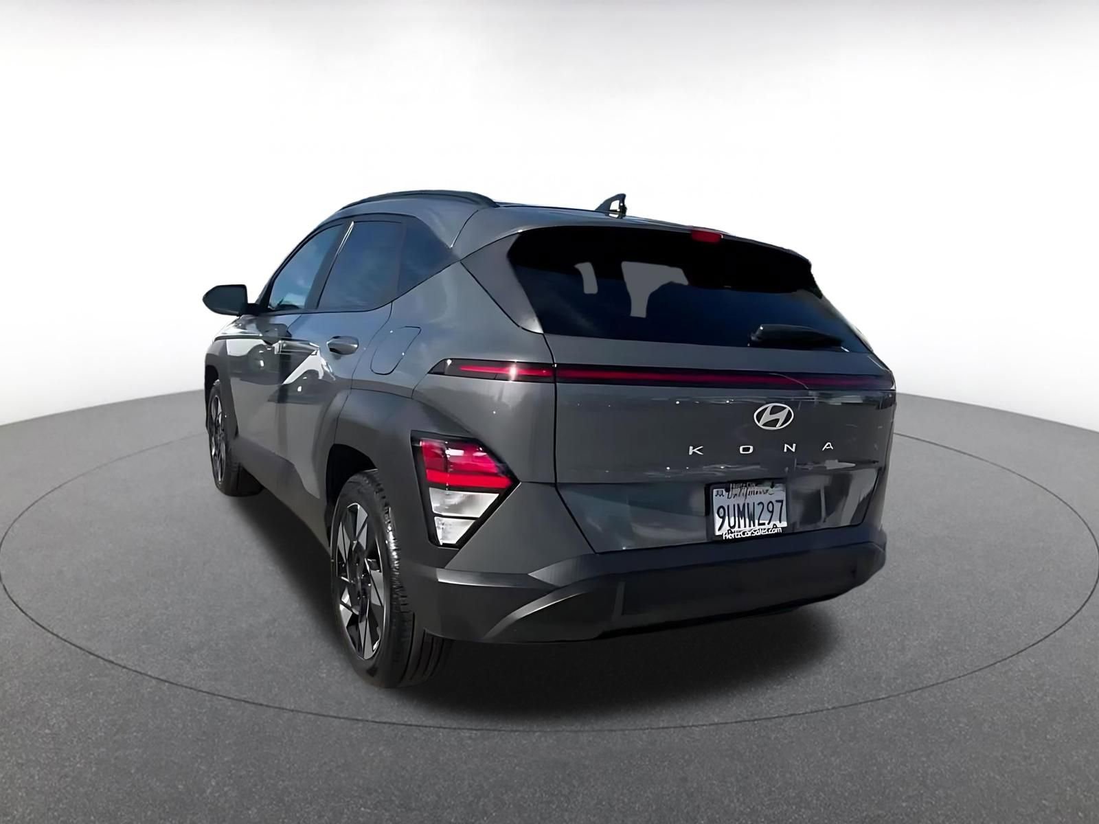 Used 2025 Hyundai Kona SEL FWD image 12