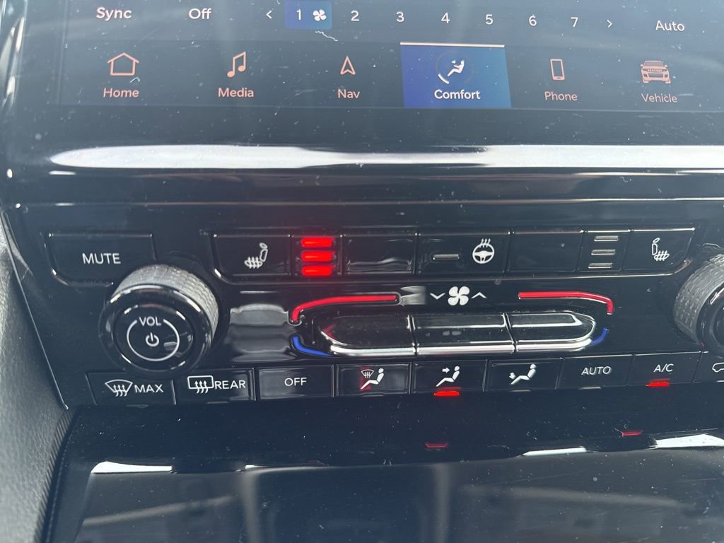 Used 2023 Jeep Grand Cherokee 4WD 4xe image 25