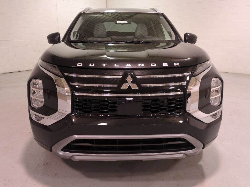 New 2025 Mitsubishi Outlander SEL image 9