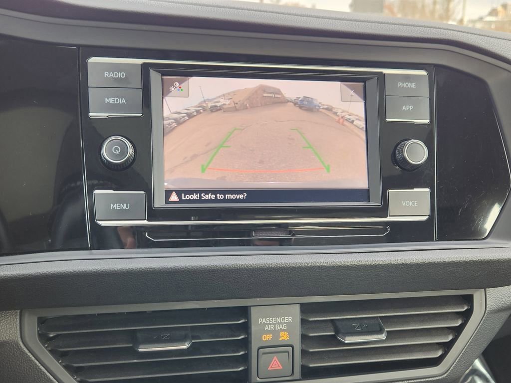 Used 2024 Volkswagen Jetta SE FWD image 14