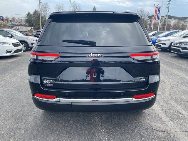 Certified 2023 Jeep Grand Cherokee Laredo X image 4