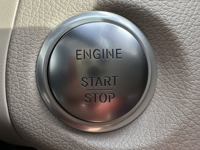 Used 2019 Mercedes-Benz GLC 300 4MATIC image 22