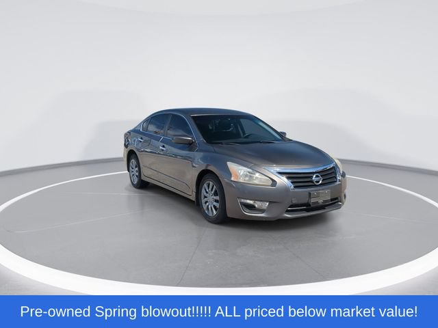 Used 2015 Nissan Altima 2.5 S w/ Power Driver Seat Package FWD image 2