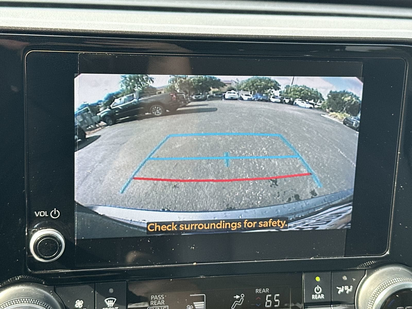 Used 2023 Toyota Highlander XLE FWD image 27