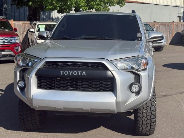 Used 2019 Toyota 4Runner SR5 AWD/4WD image 2