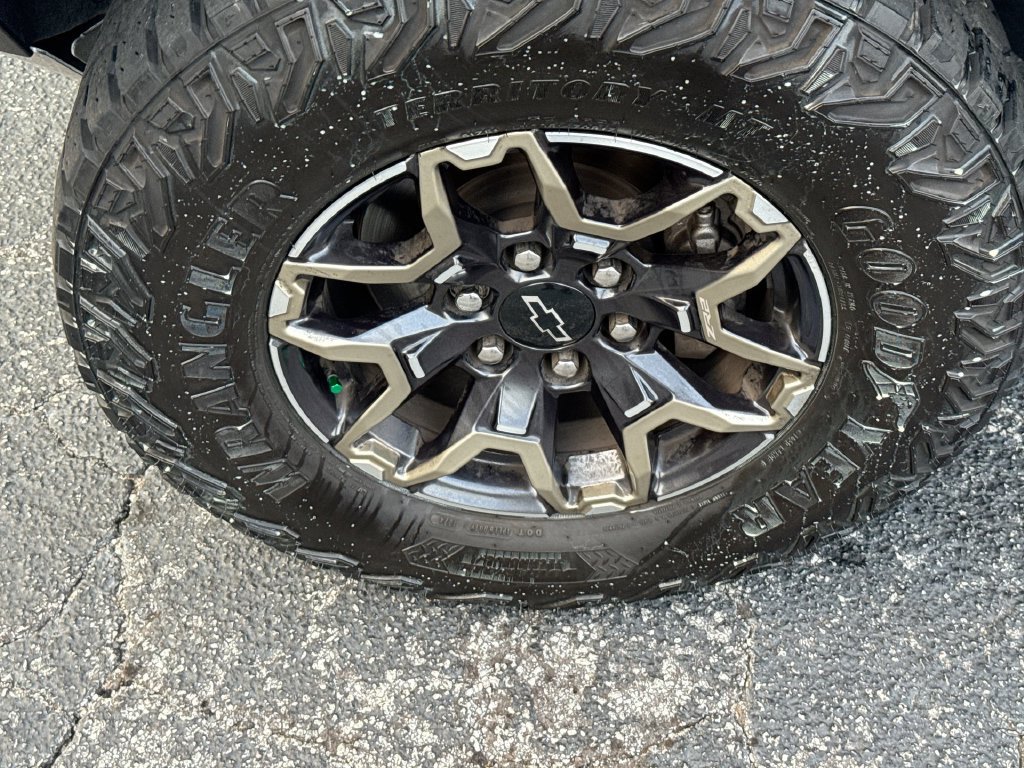 Used 2024 Chevrolet Colorado ZR2 w/ ZR2 Convenience Package III AWD/4WD image 12