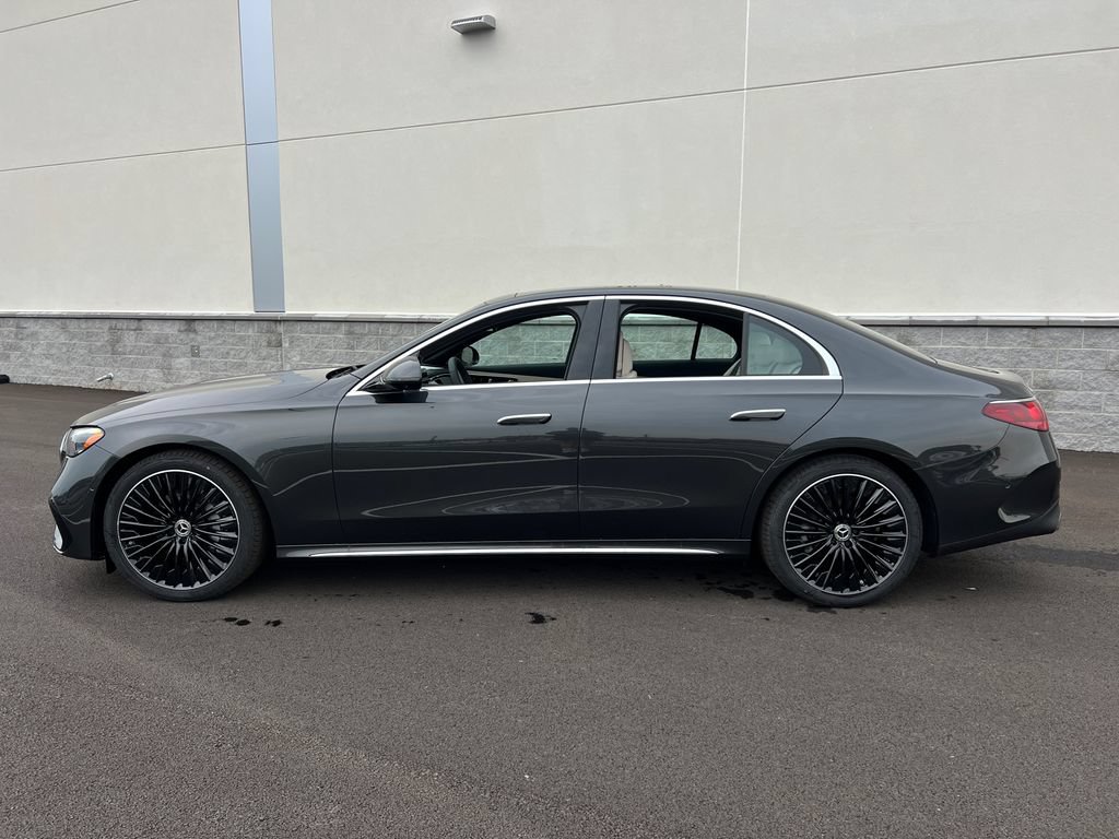 New 2026 Mercedes-Benz E 350 4MATIC Sedan image 4