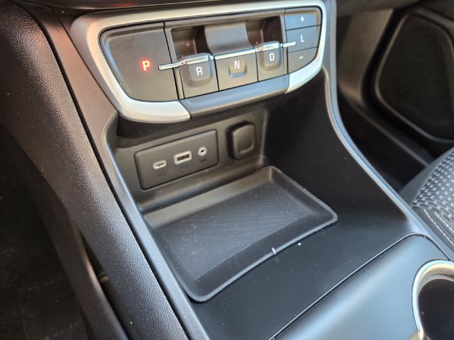 Used 2023 GMC Terrain SLE w/ Driver Convenience Package FWD image 21