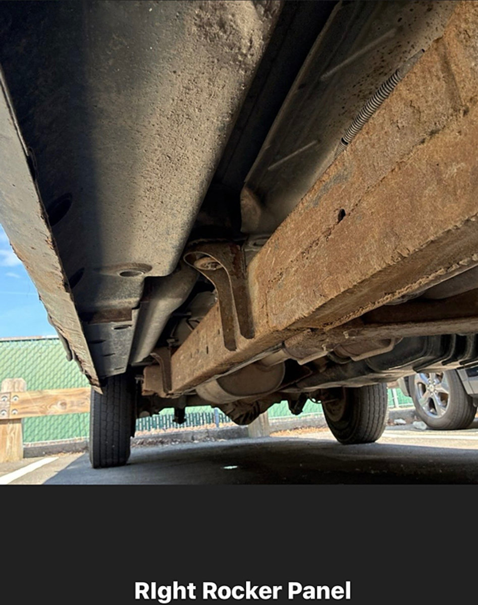 Used 1999 Chevrolet Express 3500 Extended RWD image 12