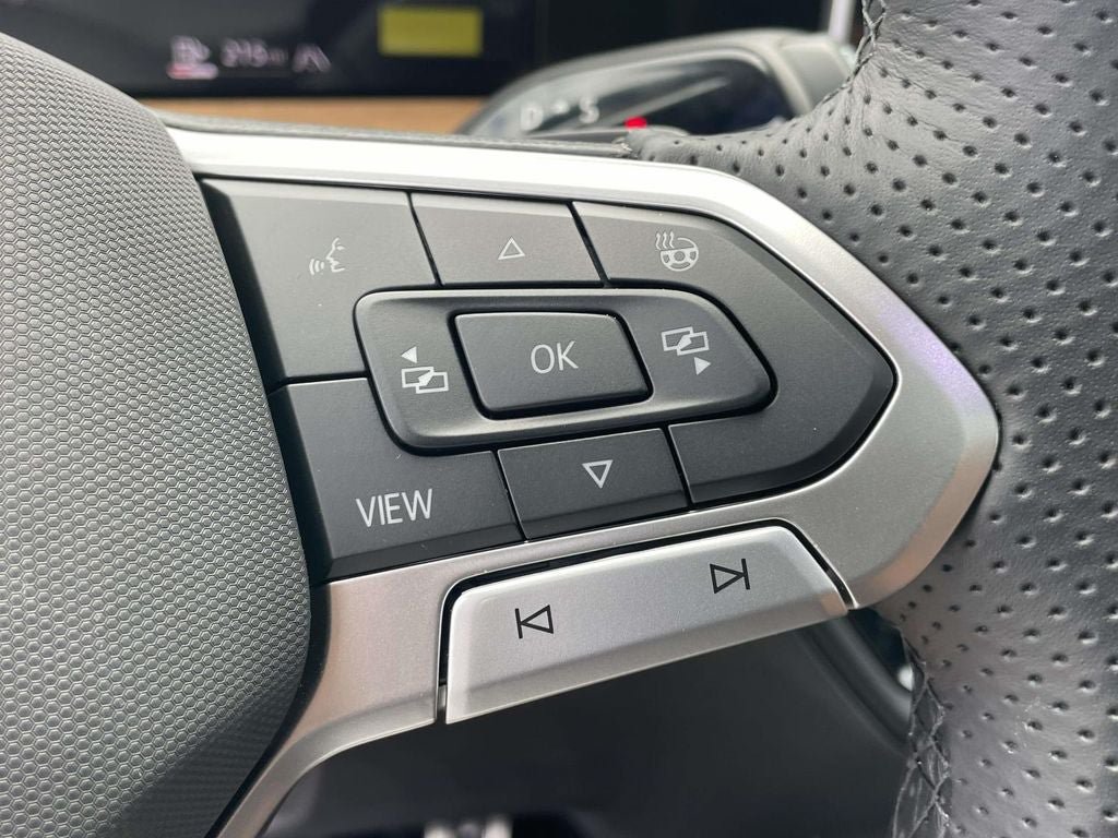 New 2026 Volkswagen Tiguan SEL R-Line AWD/4WD image 51