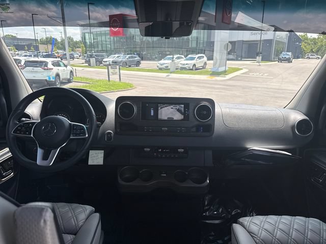 Used 2024 Mercedes-Benz Sprinter 3500 image 15