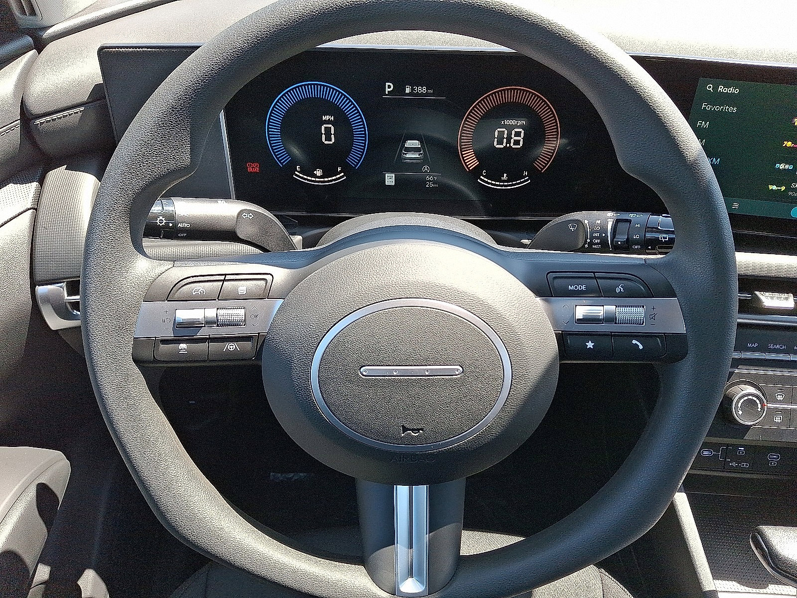 Certified 2025 Hyundai Tucson SE image 14