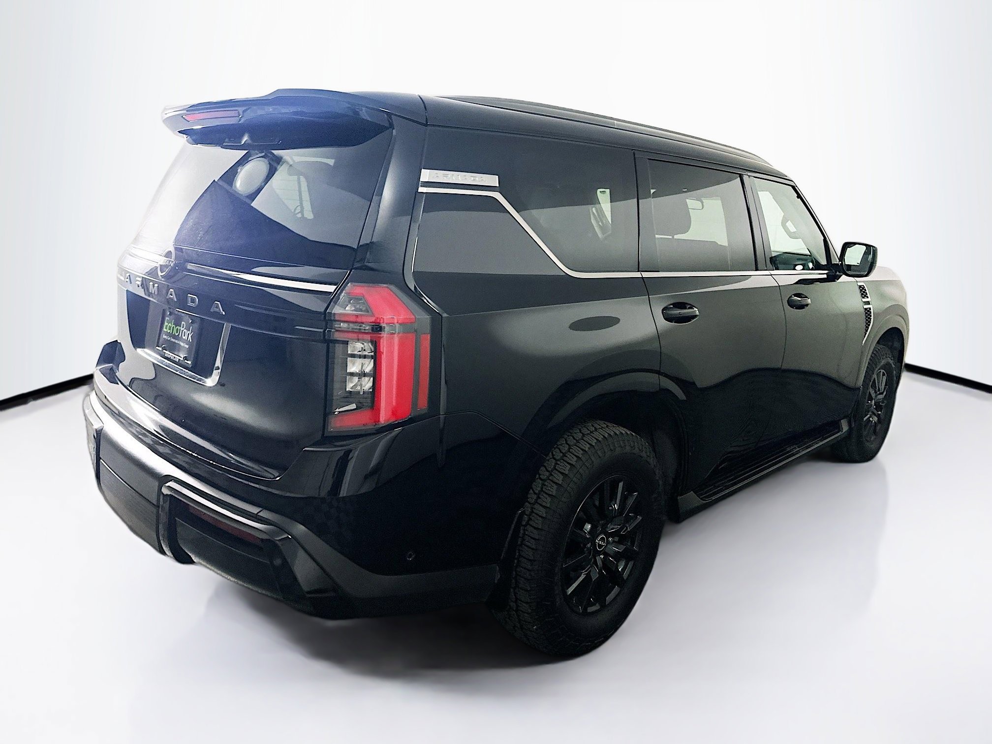 Used 2025 Nissan Armada SV image 9