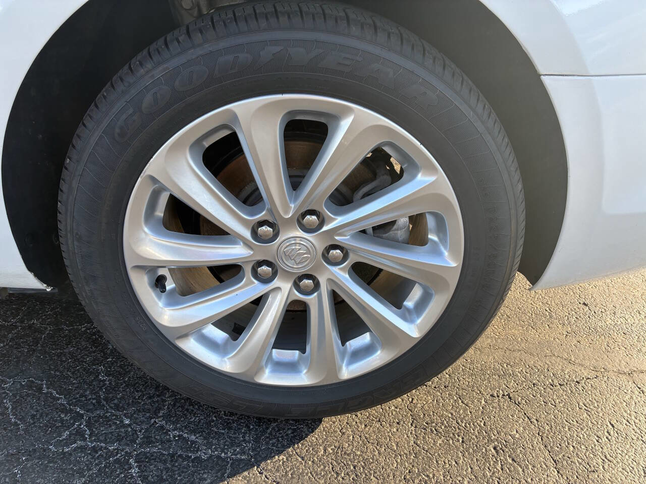 Used 2015 Buick LaCrosse Leather image 28