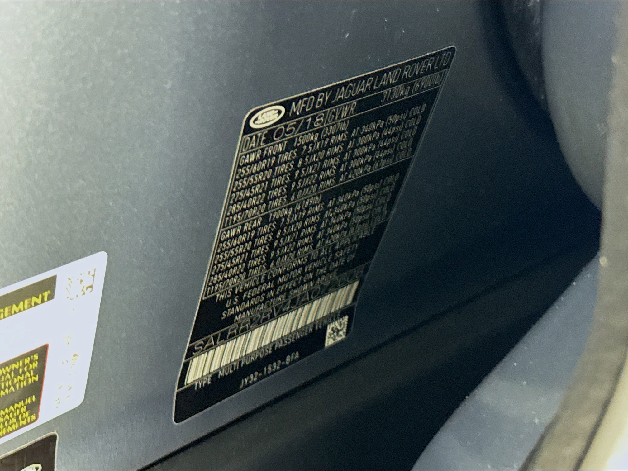 Used 2018 Land Rover Discovery HSE image 39