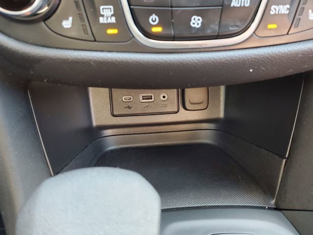 Certified 2023 Chevrolet Equinox RS w/ LPO, Floor Liner Package image 34