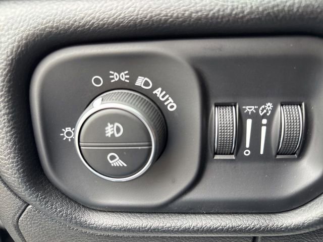 Used 2021 RAM 1500 Laramie AWD/4WD image 17