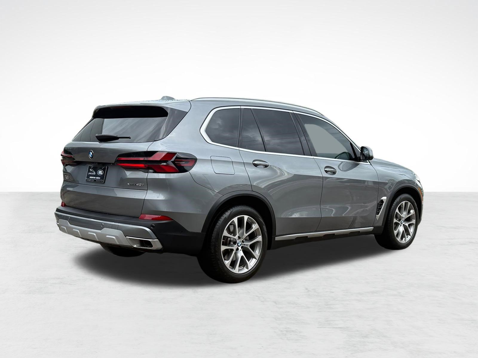 Used 2024 BMW X5 xDrive40i w/ Parking Assistance Package image 9