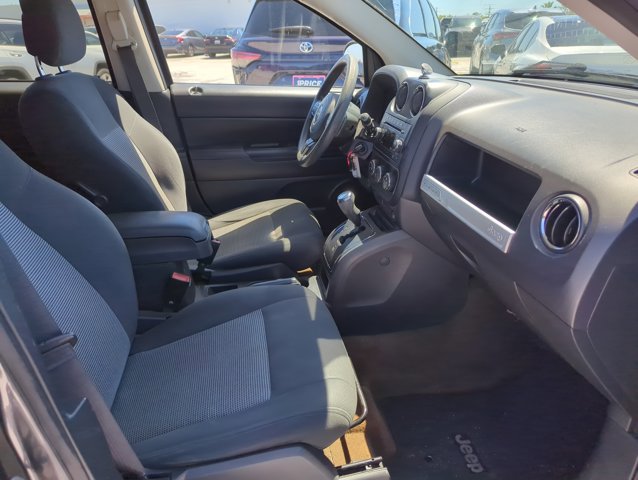 Used 2016 Jeep Compass Sport w/ Power Value Group image 23