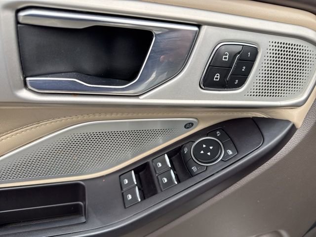 Used 2020 Ford Explorer Platinum AWD/4WD image 9