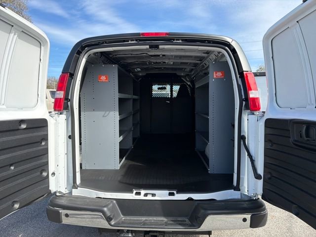 New 2025 Chevrolet Express 2500 Work Van 3D Extended Cargo Van w/ Driver Convenience Package RWD image 13