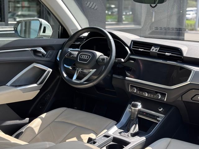 Used 2022 Audi Q3 2.0T Premium w/ Convenience Package AWD/4WD image 56