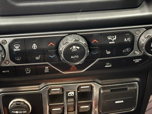 Used 2021 Jeep Wrangler Unlimited Rubicon w/ Cold Weather Group AWD/4WD image 29