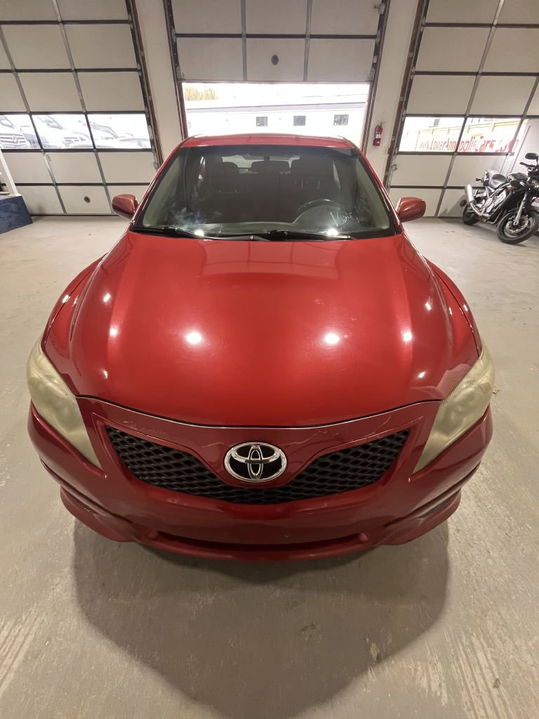 Used 2011 Toyota Camry SE w/ SE Extra-Value Pkg #1 image 3