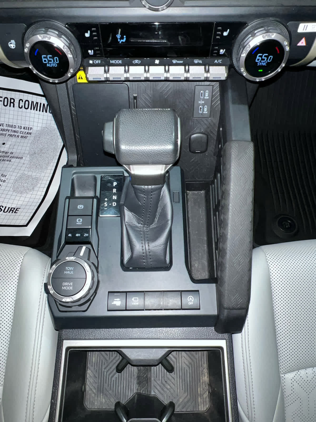 Used 2024 Toyota Tacoma Limited w/ Limited Package (LT) image 28