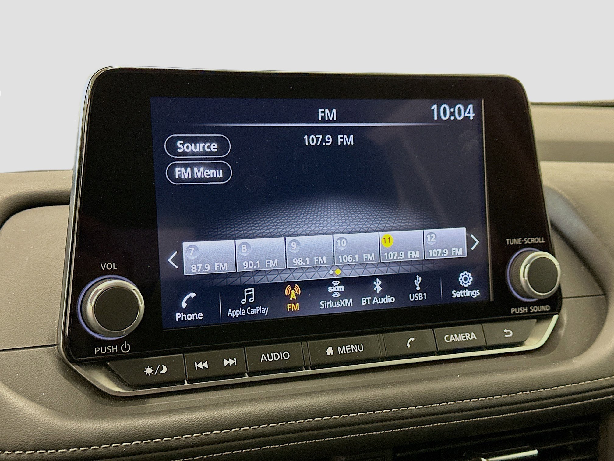 Used 2025 Nissan Rogue SV image 21