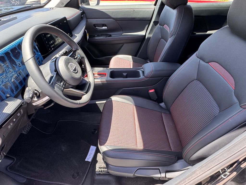 New 2025 Nissan Kicks SR w/ Interior Electronics Package image 9
