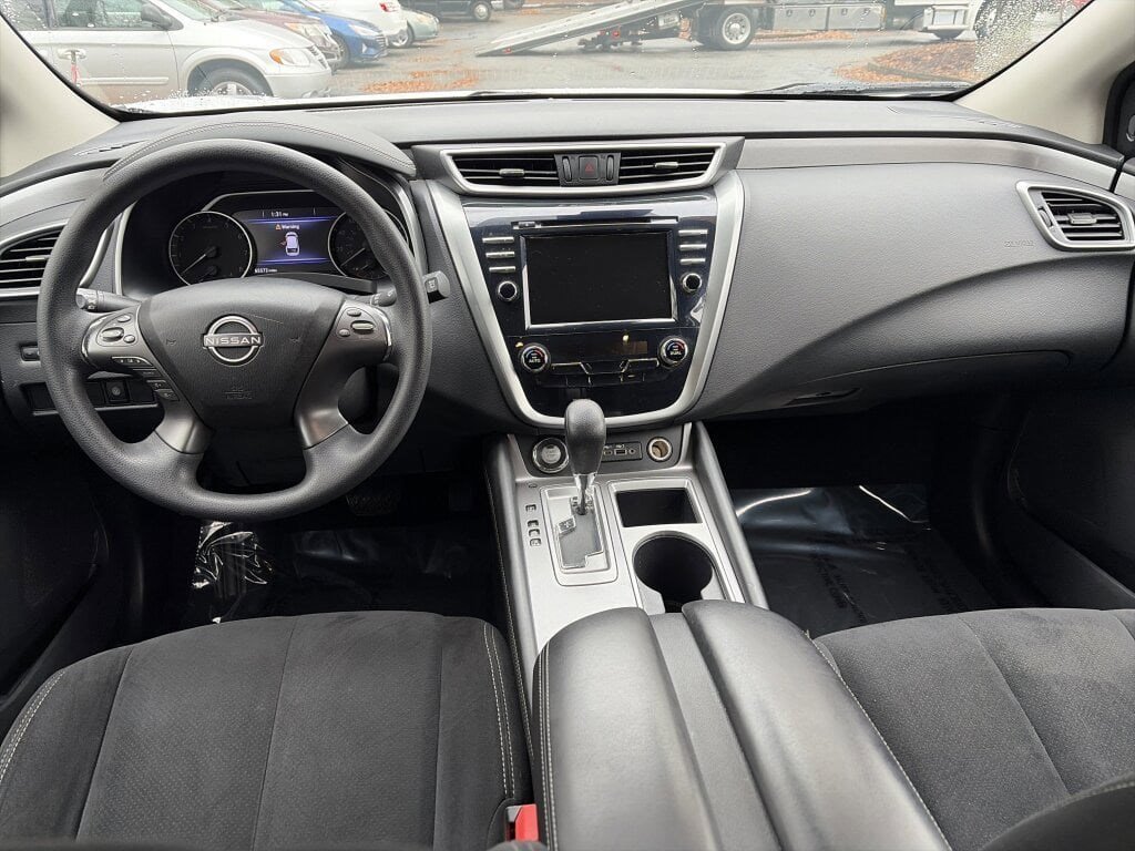 Used 2023 Nissan Murano S image 11