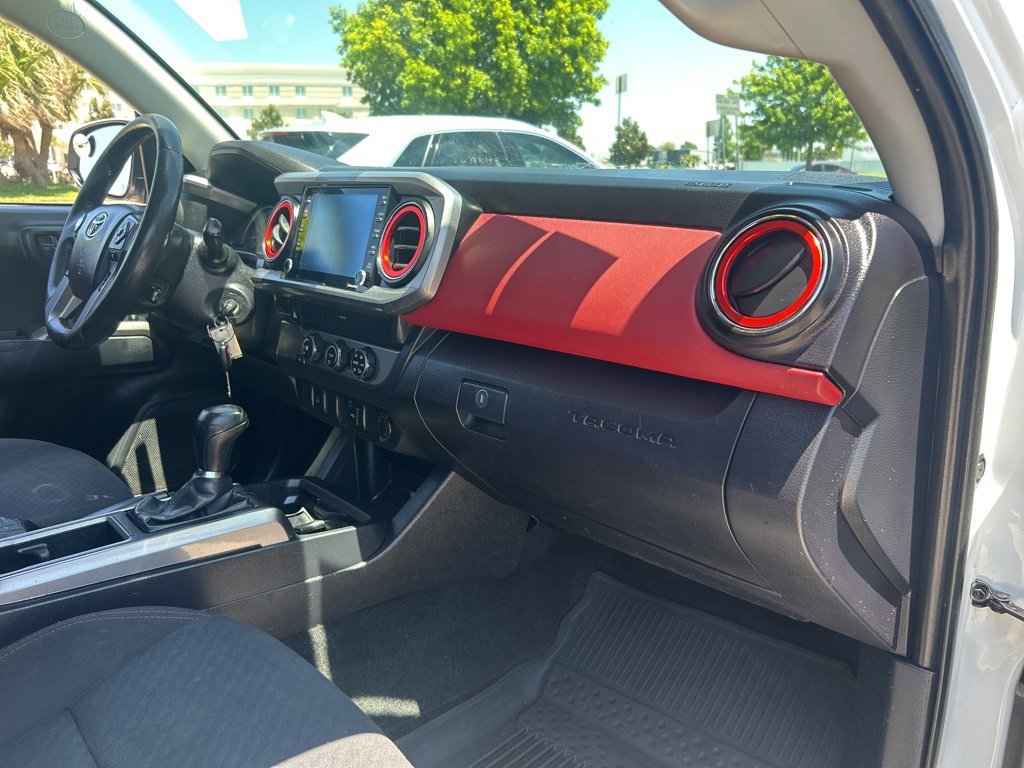 Used 2020 Toyota Tacoma SR5 image 17