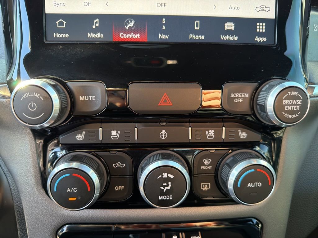 Used 2024 RAM 1500 Laramie image 42