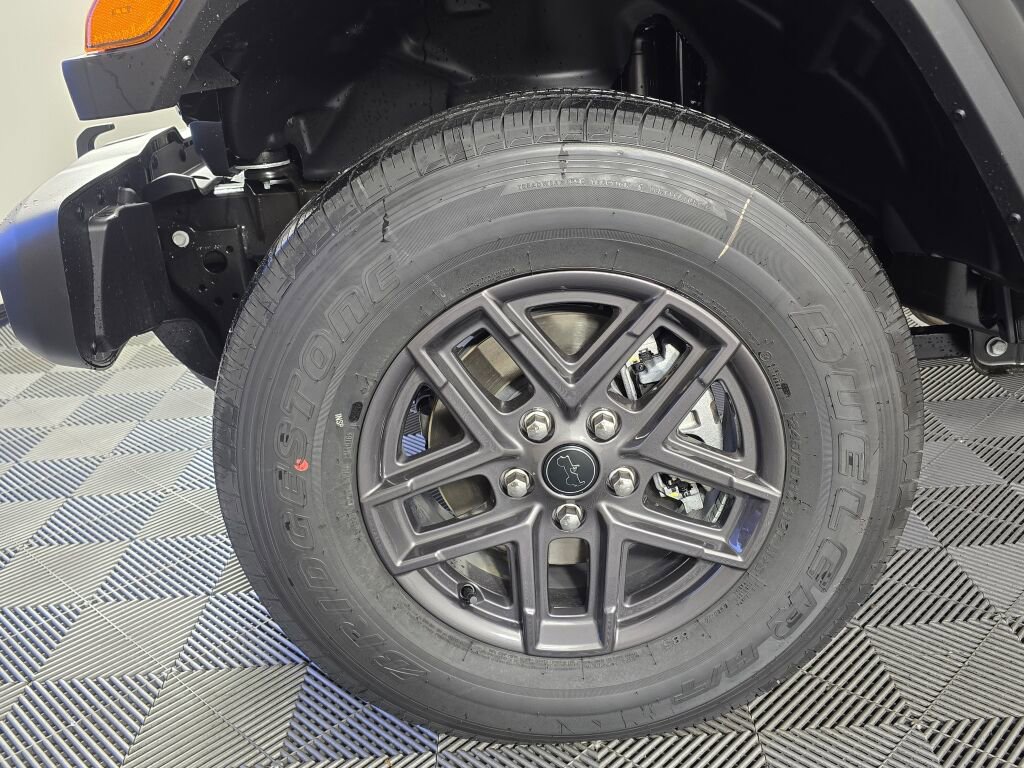 New 2026 Jeep Gladiator Sport image 11