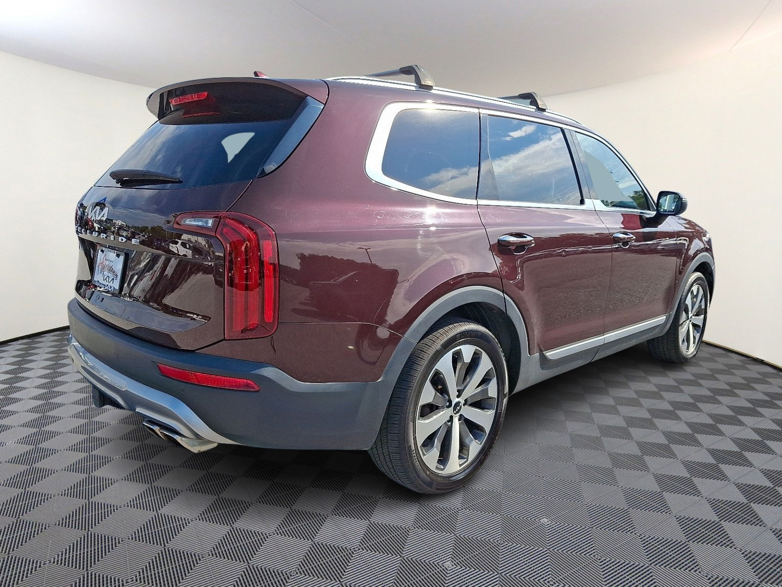 Used 2022 Kia Telluride S FWD image 6
