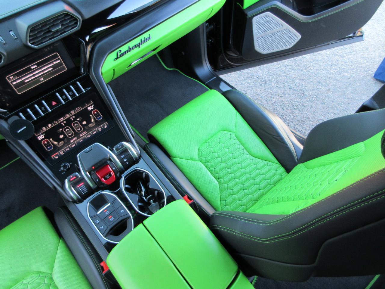 Used 2022 Lamborghini Urus image 24