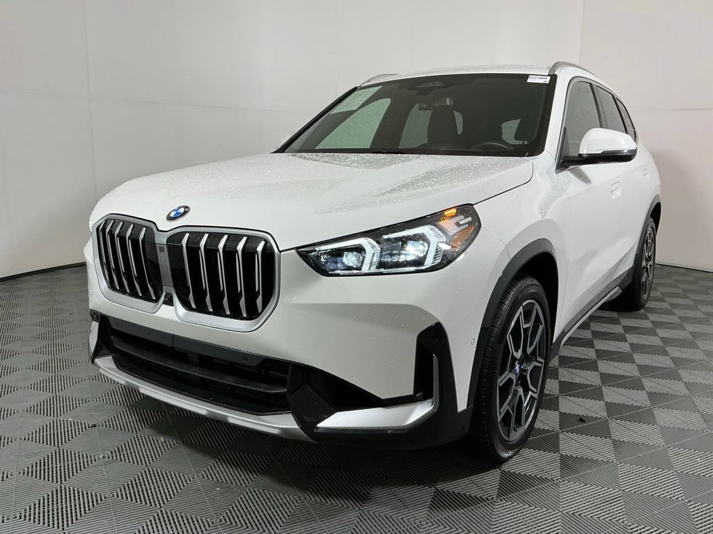 Certified 2025 BMW X1 xDrive28i w/ Technology Package AWD/4WD image 2