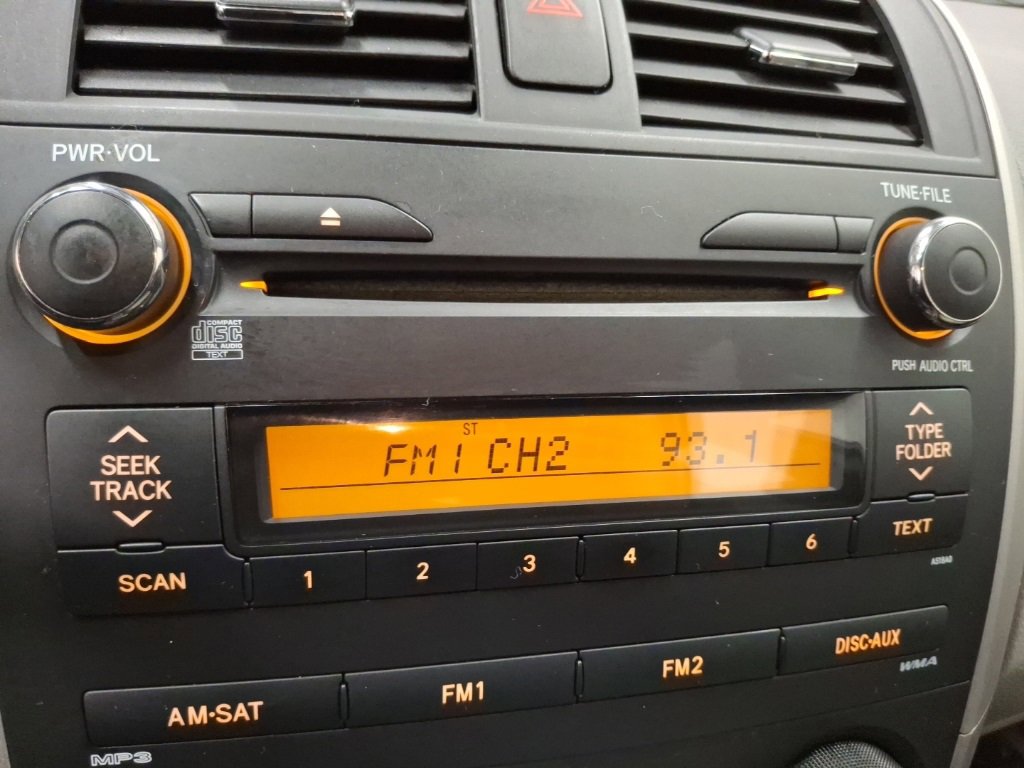 Used 2010 Toyota Corolla LE image 19