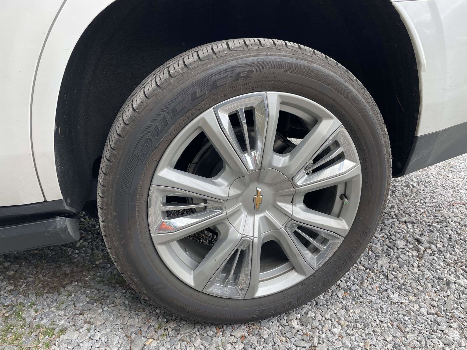 Used 2021 Chevrolet Tahoe High Country image 3