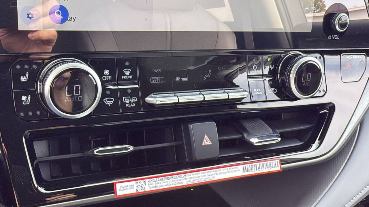 New 2026 Toyota Highlander Limited image 21