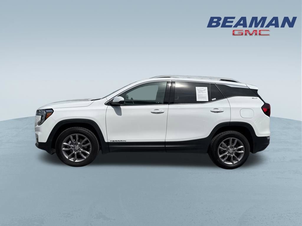 Used 2024 GMC Terrain SLT AWD/4WD image 4