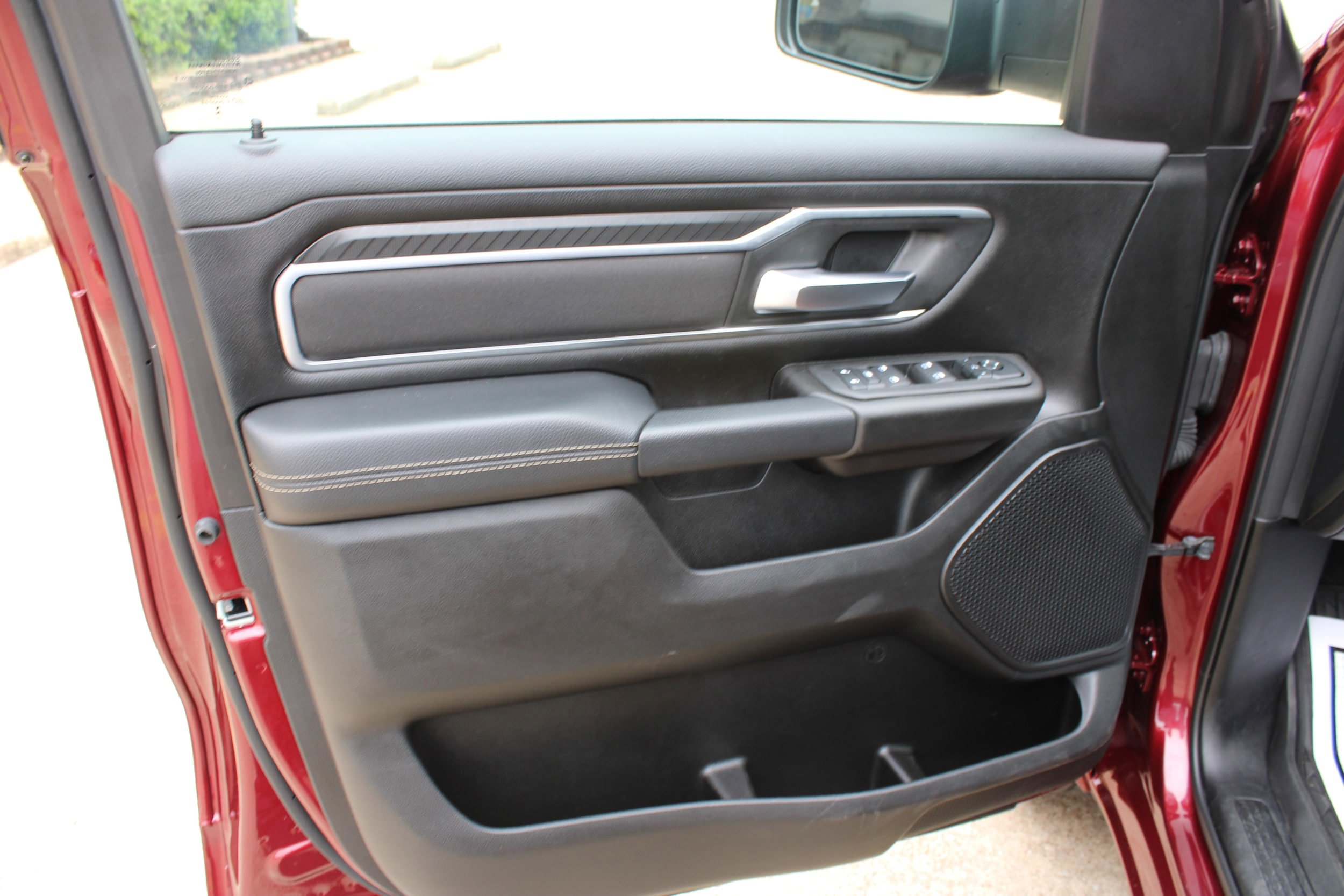 Certified 2025 RAM 1500 Lone Star AWD/4WD image 18