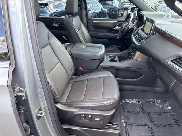 Used 2023 Chevrolet Suburban High Country image 9