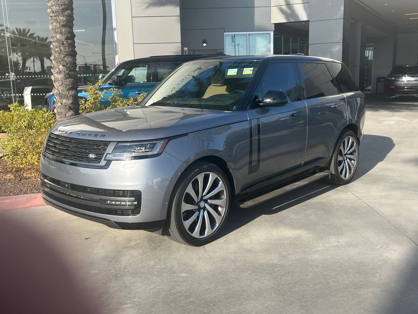 Certified 2025 Land Rover Range Rover SE