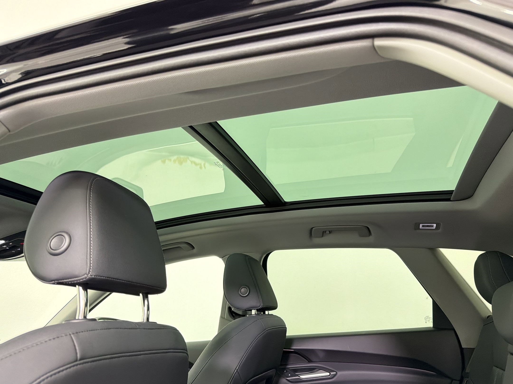 Used 2025 Audi Q5 Premium w/ Convenience Package image 15