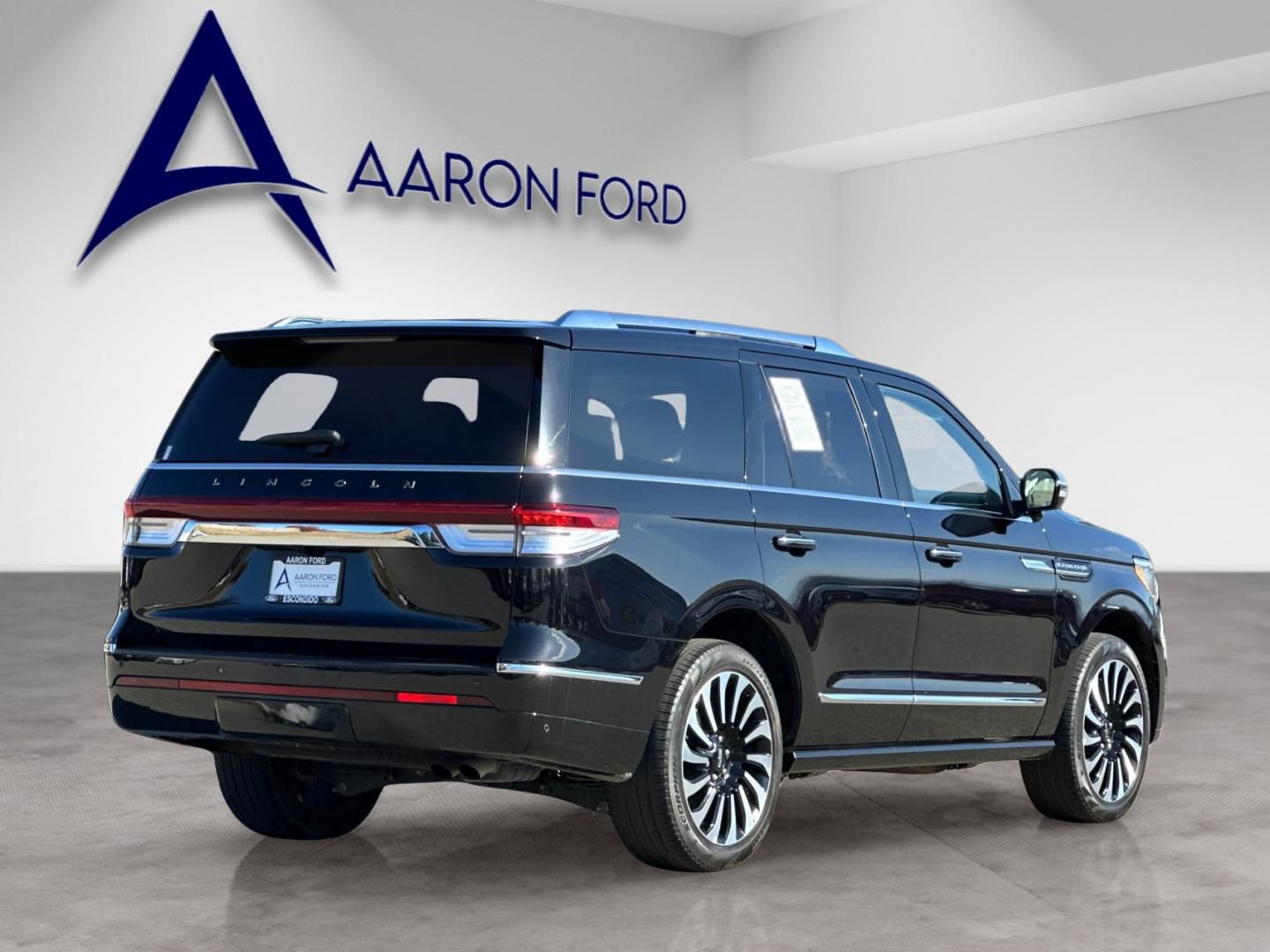 Used 2023 Lincoln Navigator Black Label AWD/4WD image 6