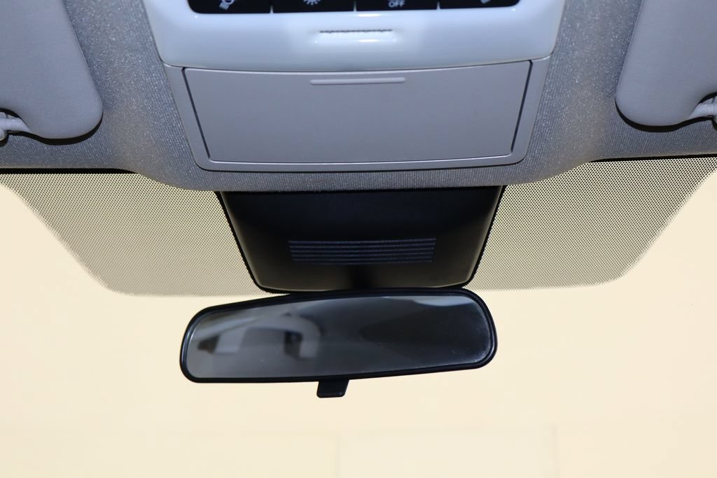 Used 2022 Nissan Sentra SR w/ Trunk Package FWD image 23